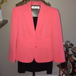 COPY - Tahari Arthur S. levine Petite 2 Peice Suit